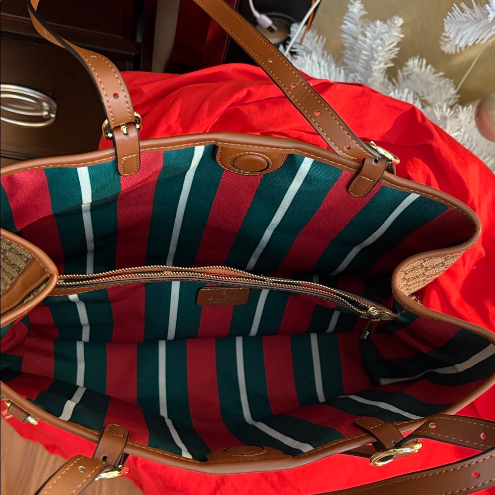 Purse - Picture 7 of 8